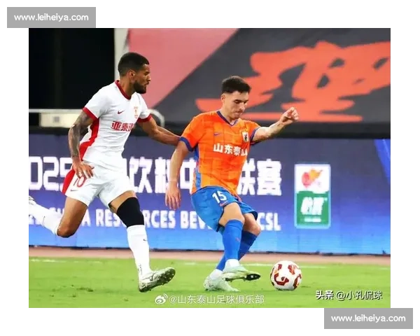 临阵换将！彭啸替洛佩斯首发，泰山 3-1 海港藏深意