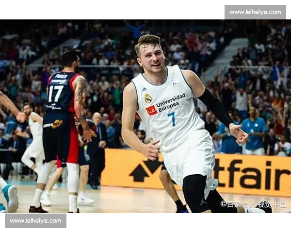 卢卡的 “轻松” 密码:藏在汗水里的统治力 卢卡的 “轻松” 密码:藏在汗水里的统治力