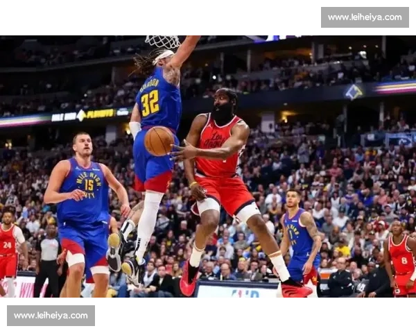 4 人 40 + 仅 1 胜！里夫斯 51 分救主，NBA 空砍群爆了